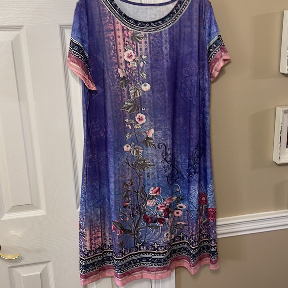 Dress - Picture 3 of 3